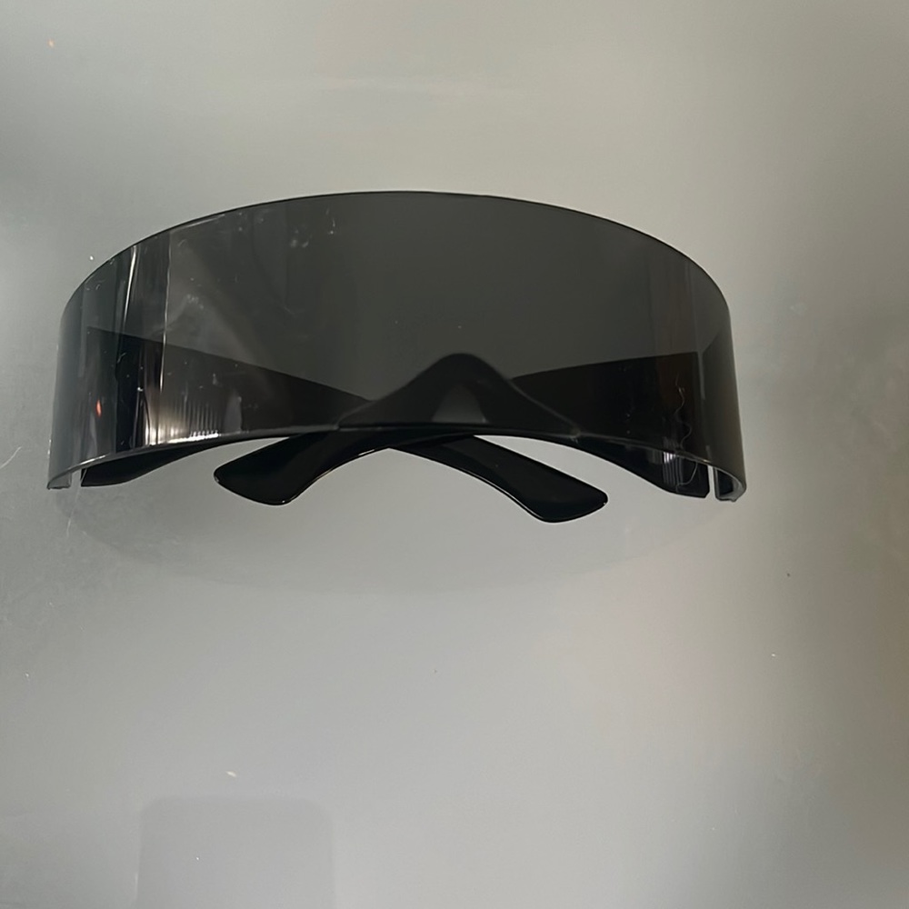 Black sunglasses